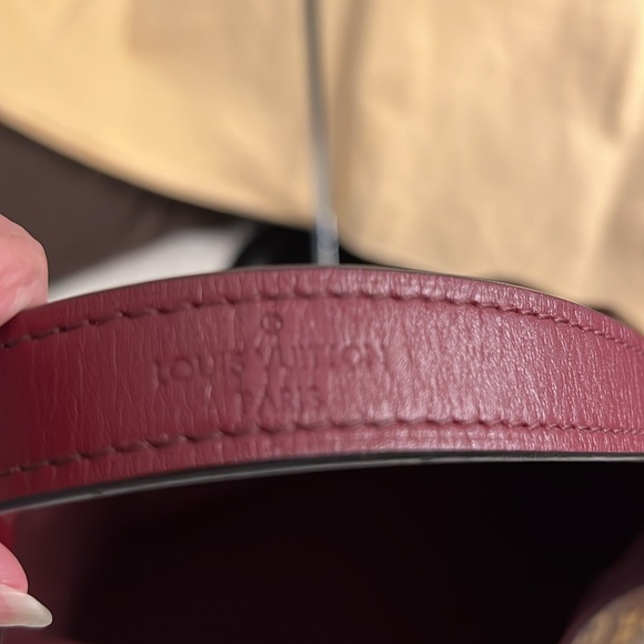 Authentic Louis Vuitton Flower Hobo monogram canvas bag - Picture 2 of 16